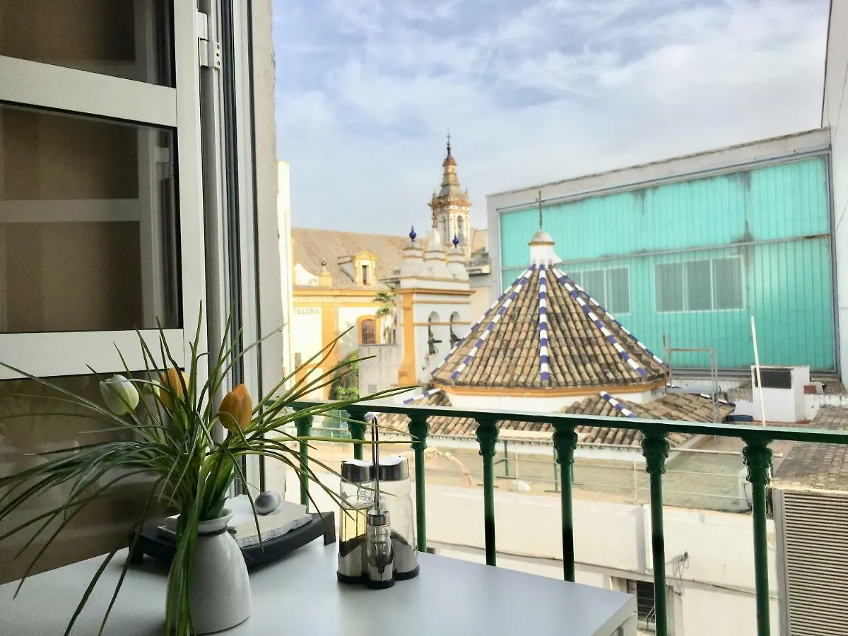 Guest house La Maestranza Apartment Rooms Seville Spain
